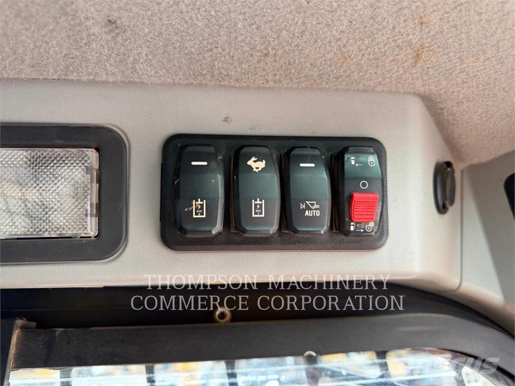 CAT 299D3 Bandlastare