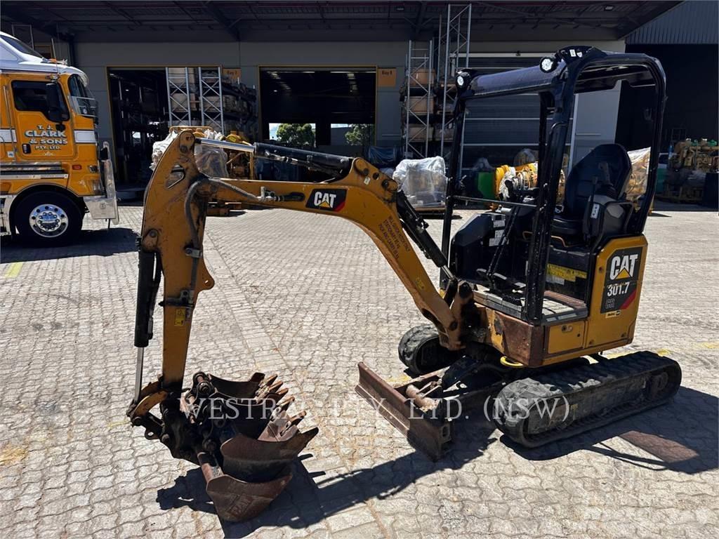 CAT 301.7-05CR Bandgrävare