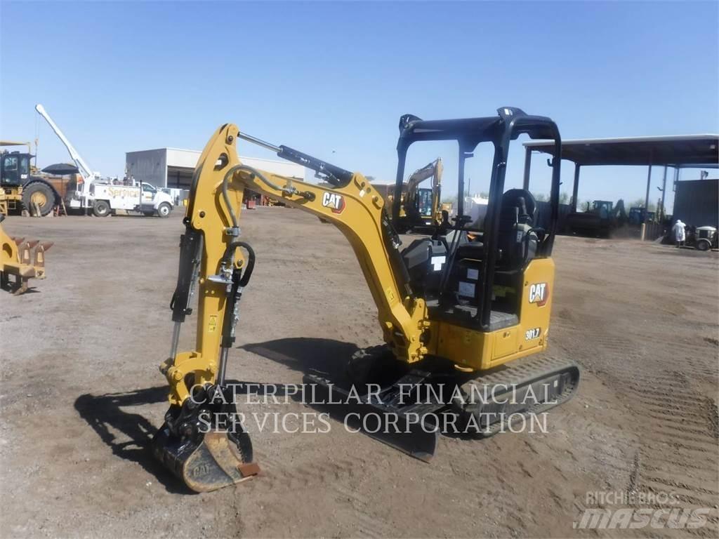 CAT 301.7-05CR Bandgrävare
