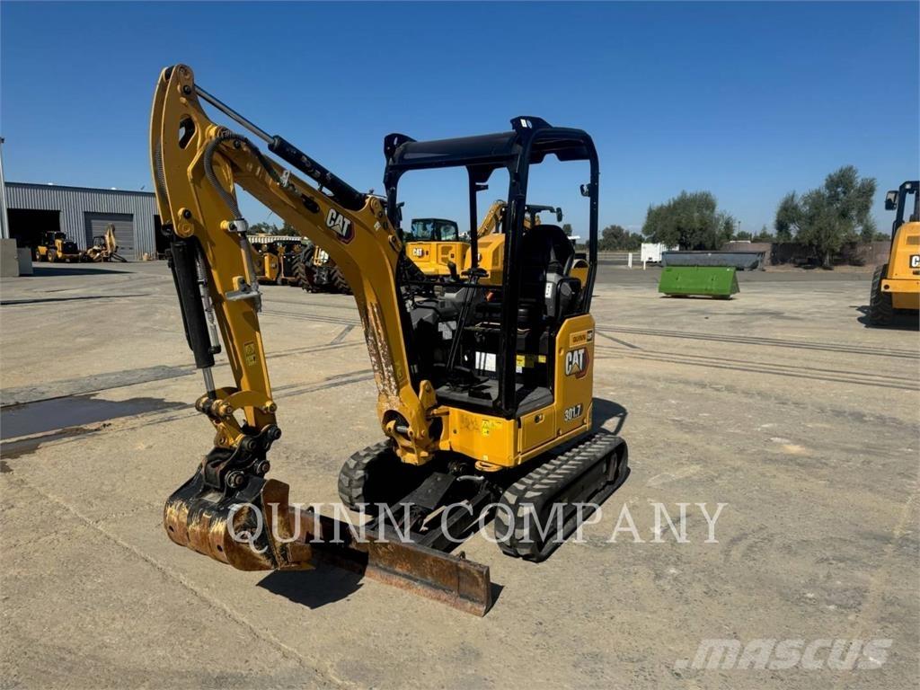 CAT 301.7-05CR Bandgrävare