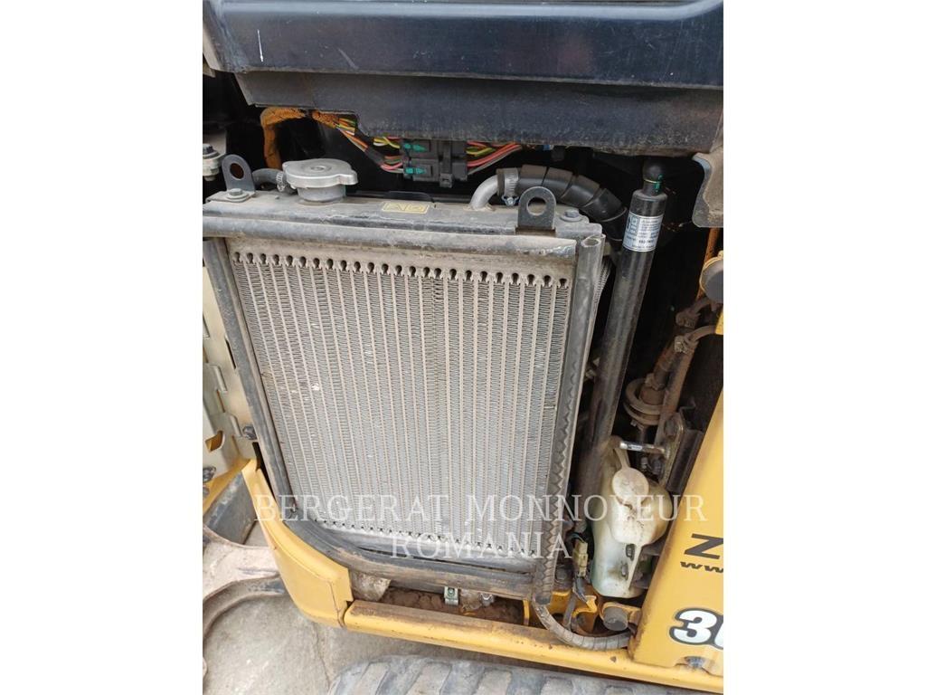 CAT 301.8-05 Bandgrävare