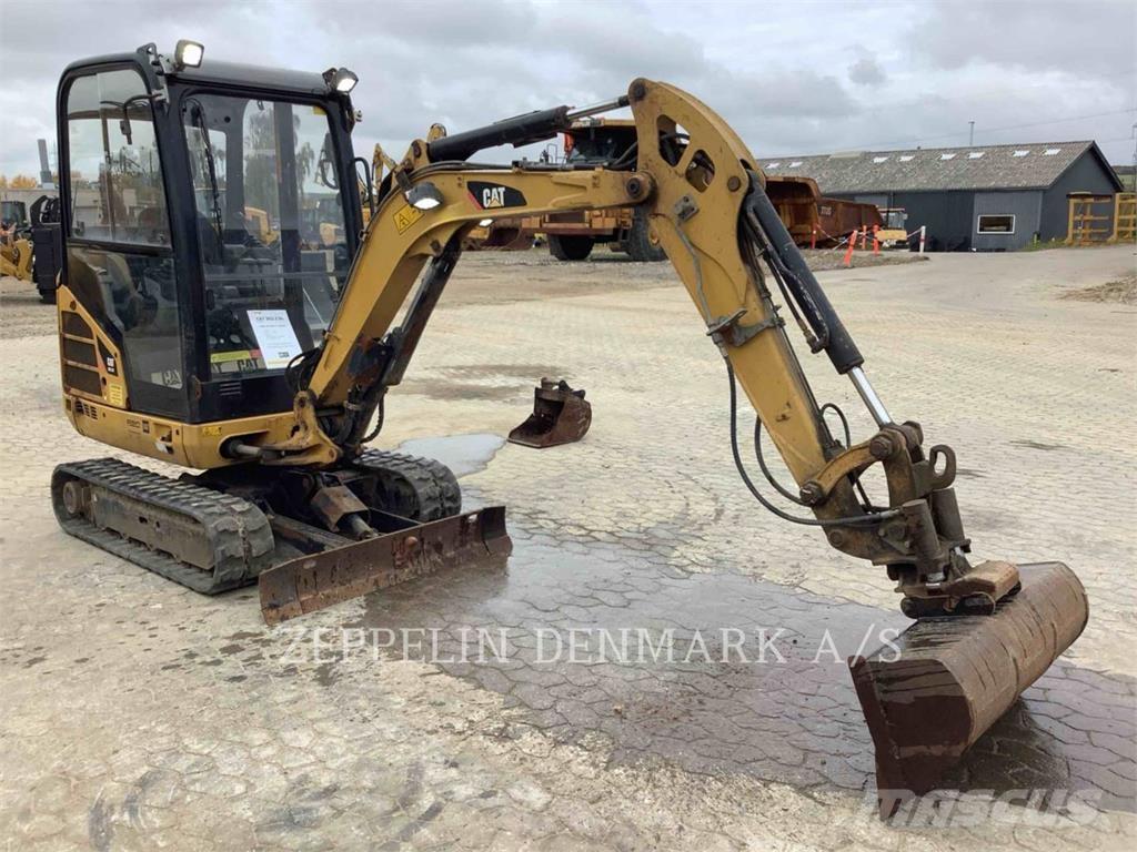 CAT 302.2D Bandgrävare