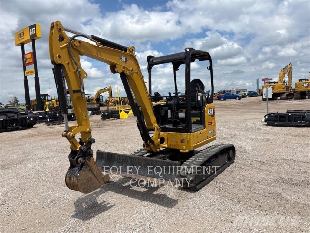 CAT 302.7-07LO Bandgrävare