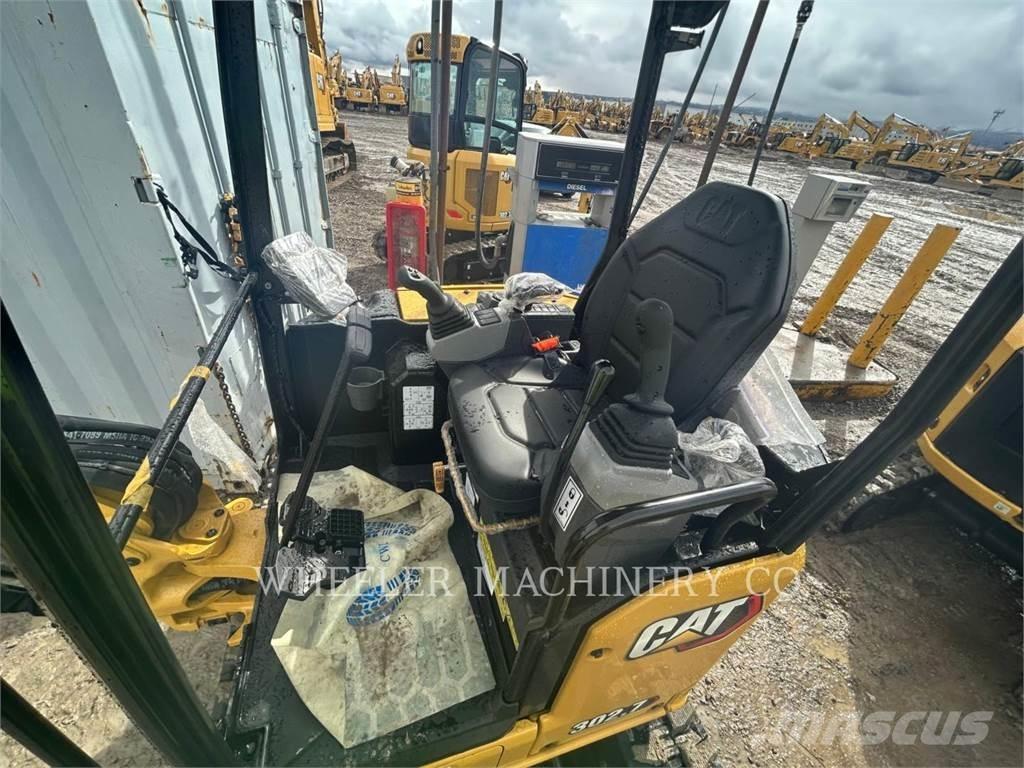 CAT 302.7 C1 Bandgrävare