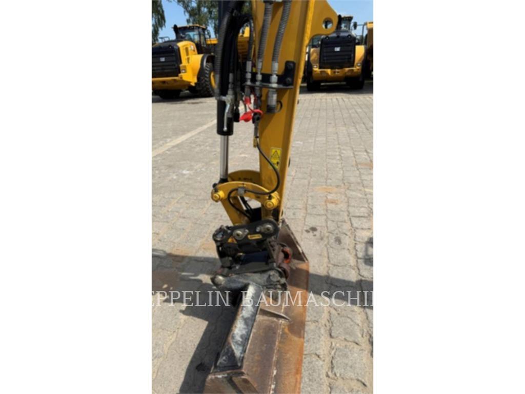 CAT 302.7CR-07 Bandgrävare