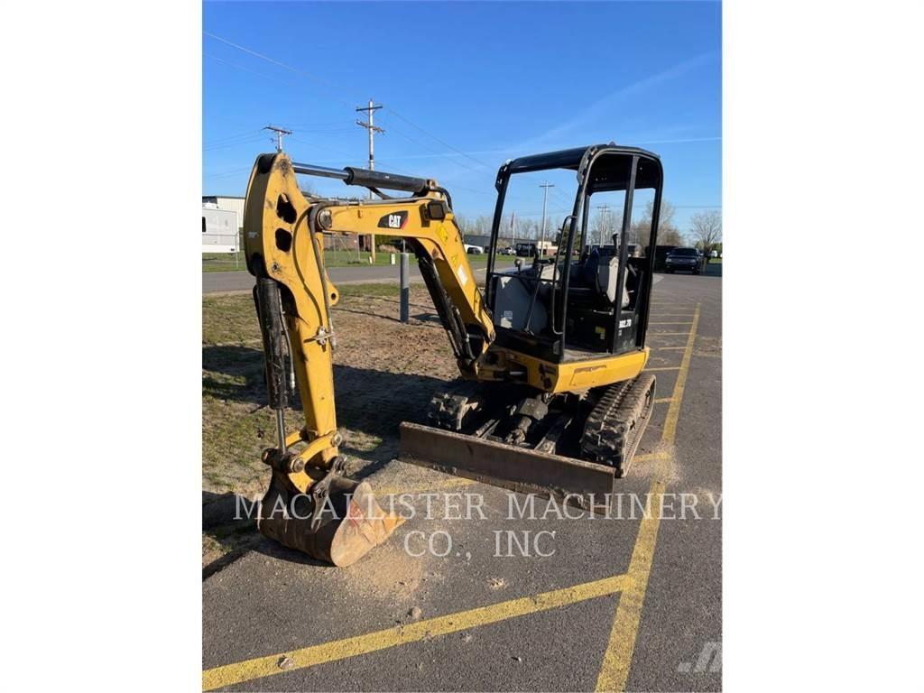 CAT 302.7DCR Bandgrävare