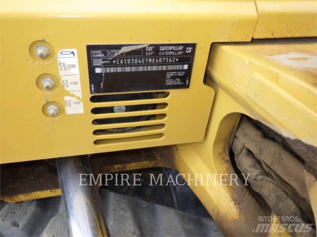 CAT 304E2 Bandgrävare