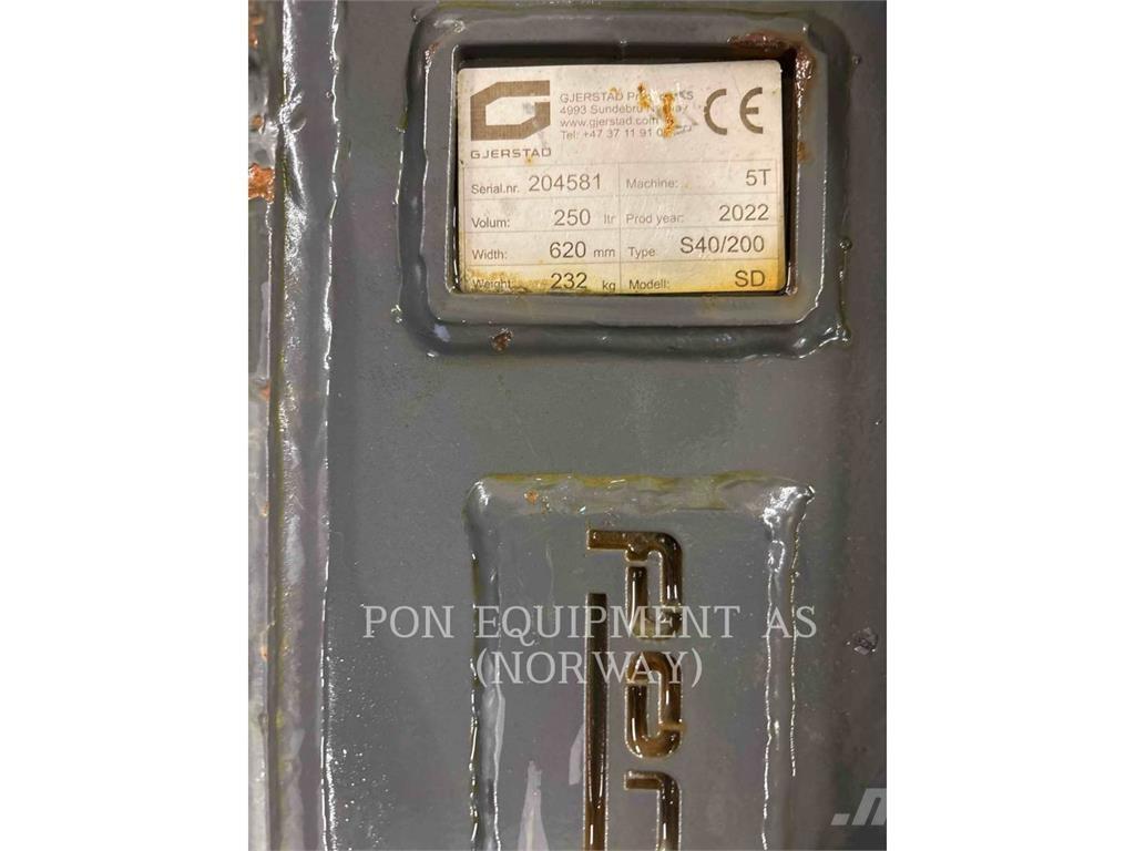 CAT 30507CR Bandgrävare