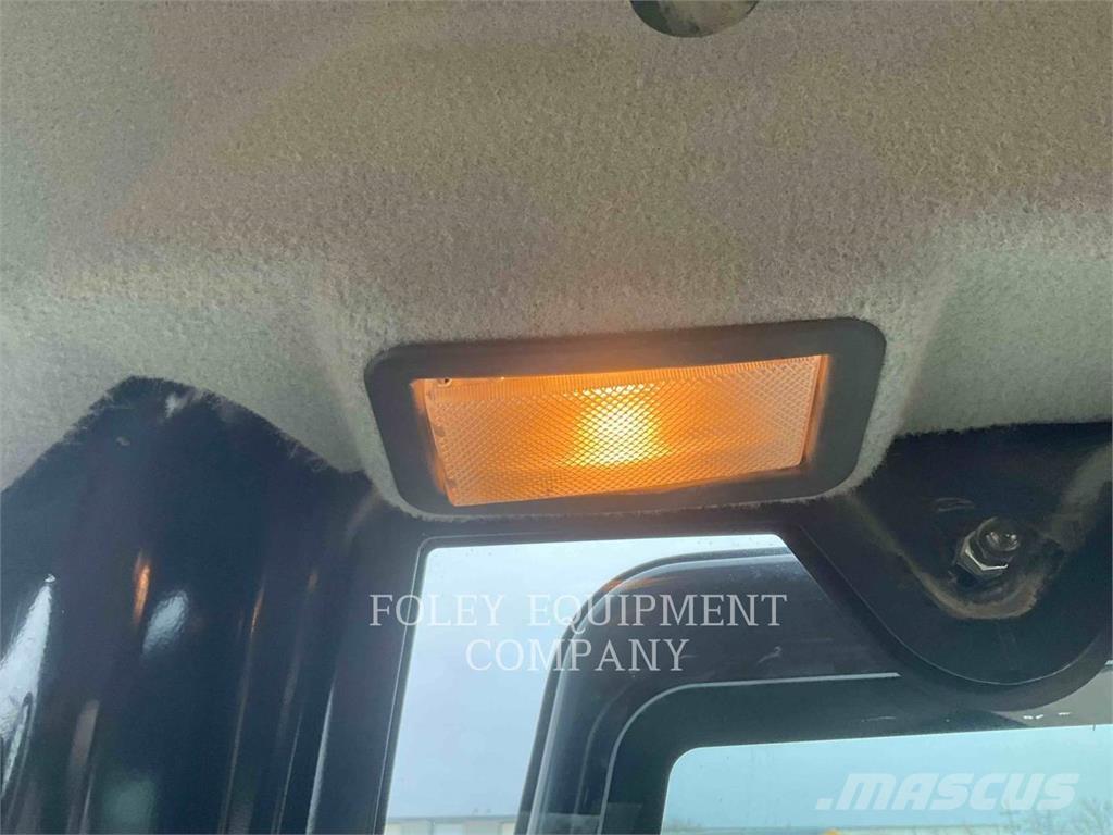 CAT 305E2LC Bandgrävare