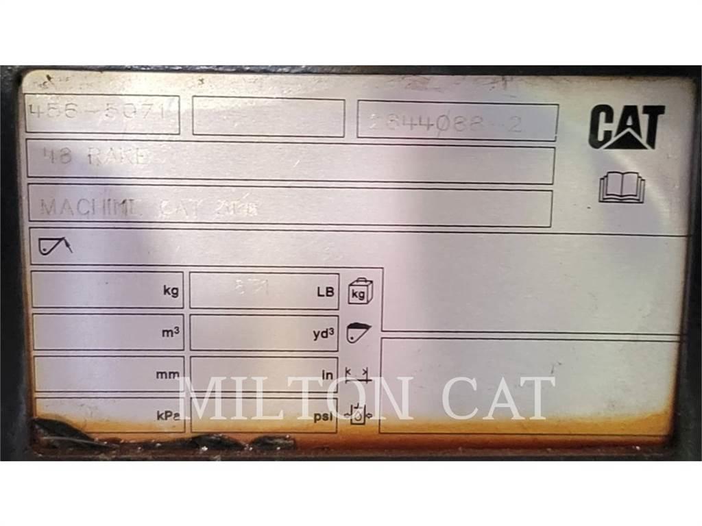 CAT 307-309 48 RAKE Vändare och luftare