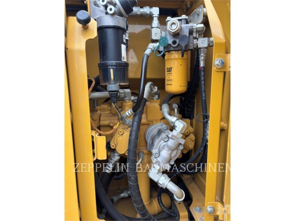 CAT 311FLRR Bandgrävare