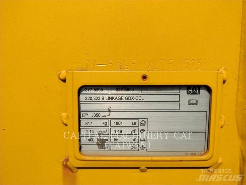 CAT 320 Skopor
