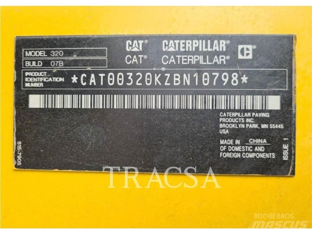 CAT 320 Bandgrävare