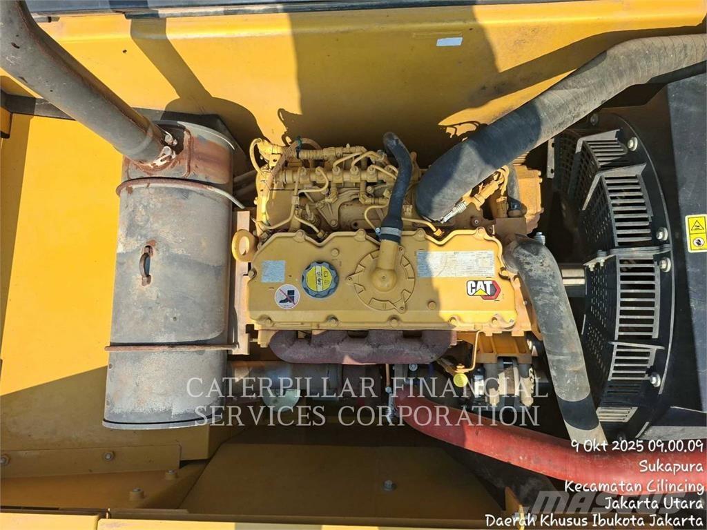 CAT 320-05GX Bandgrävare