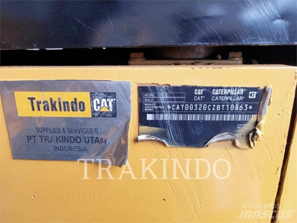 CAT 320-07GC Bandgrävare
