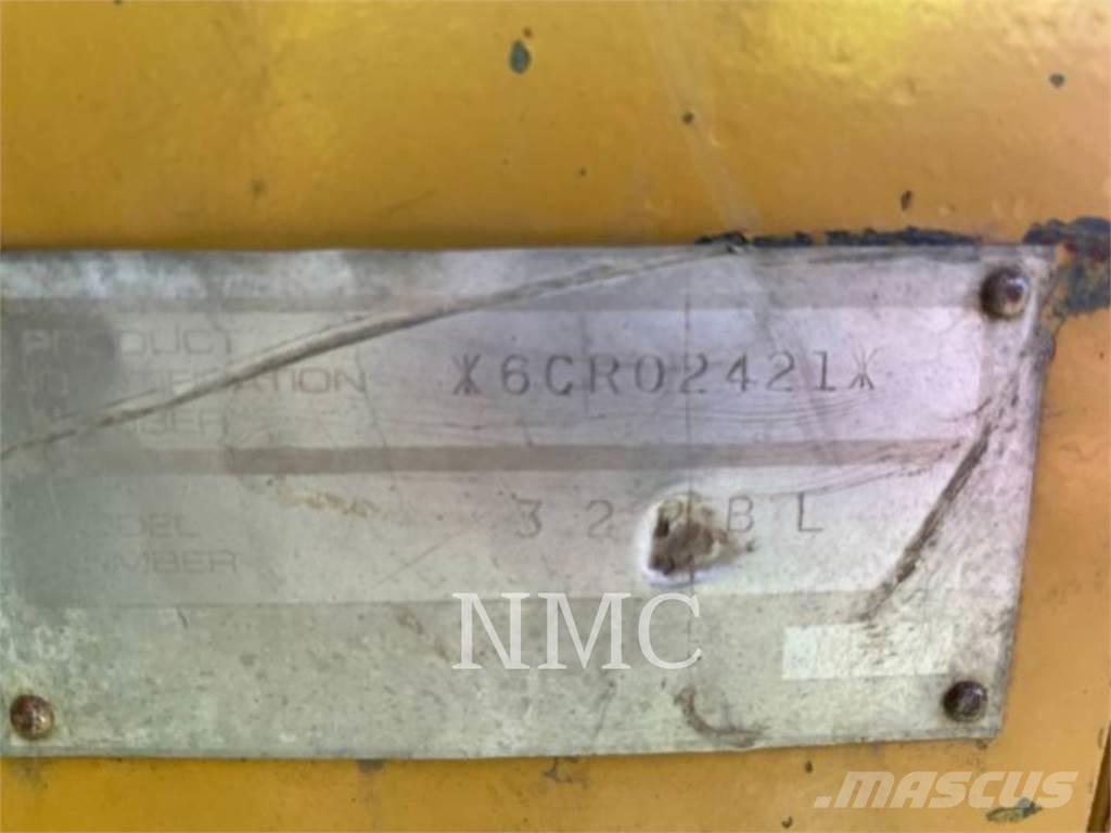 CAT 320BL Bandgrävare