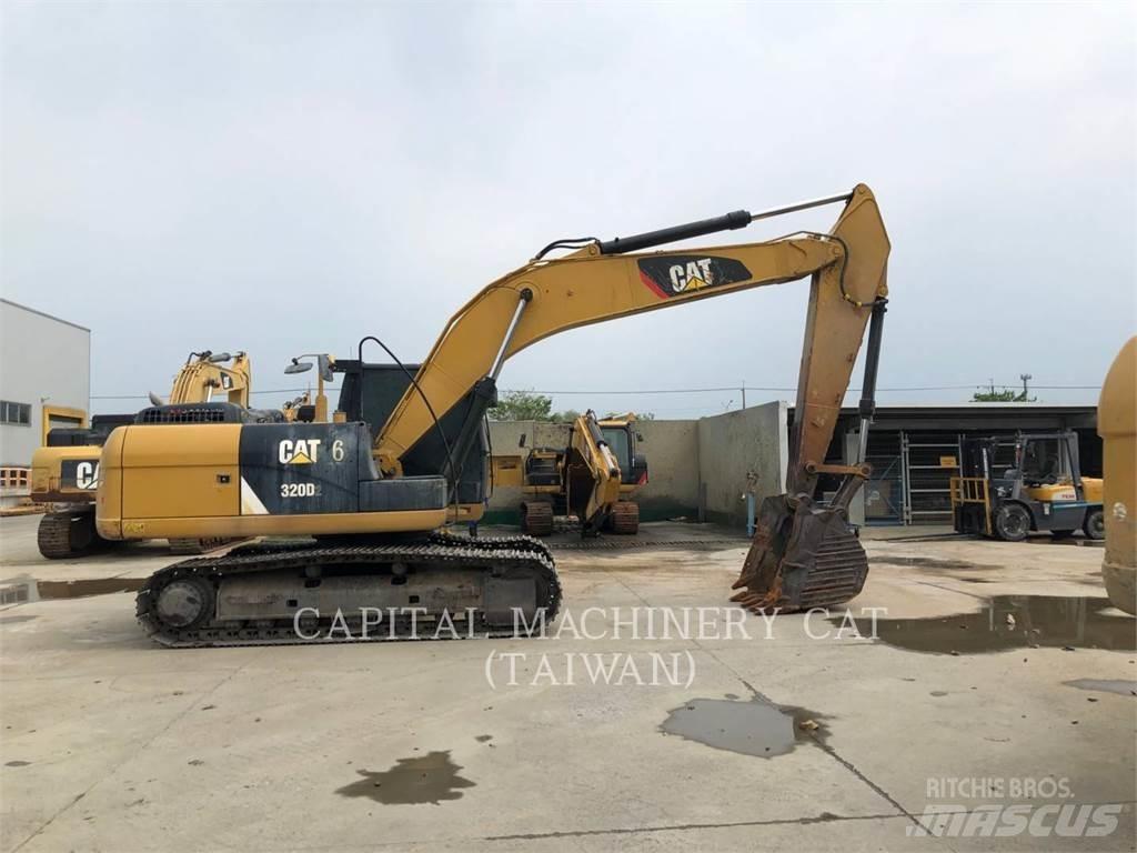 CAT 320D2 Bandgrävare