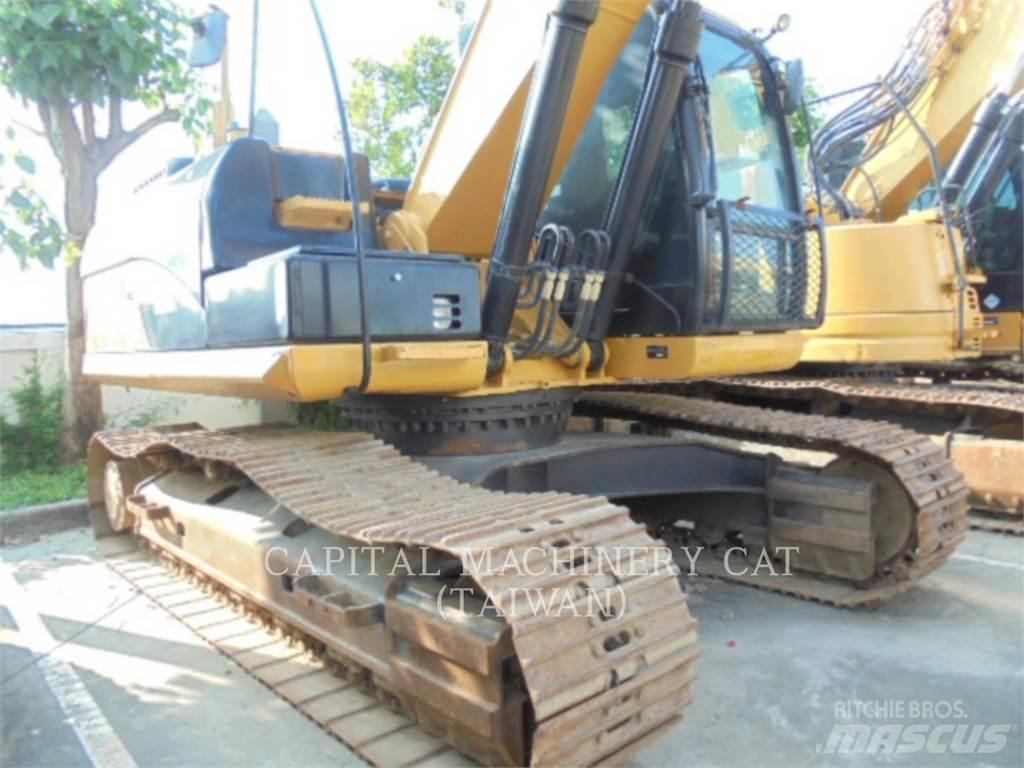 CAT 320D2 Bandgrävare