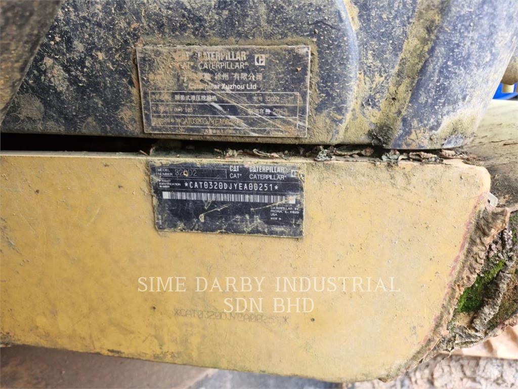 CAT 320D2 Bandgrävare