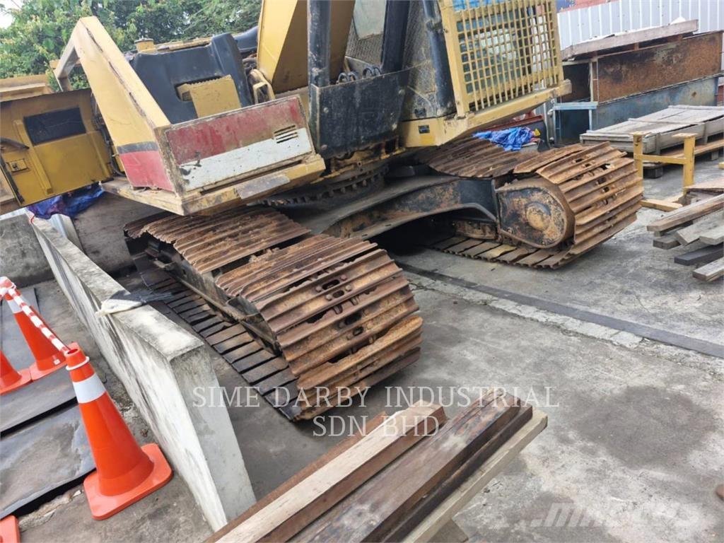 CAT 320D2 Bandgrävare