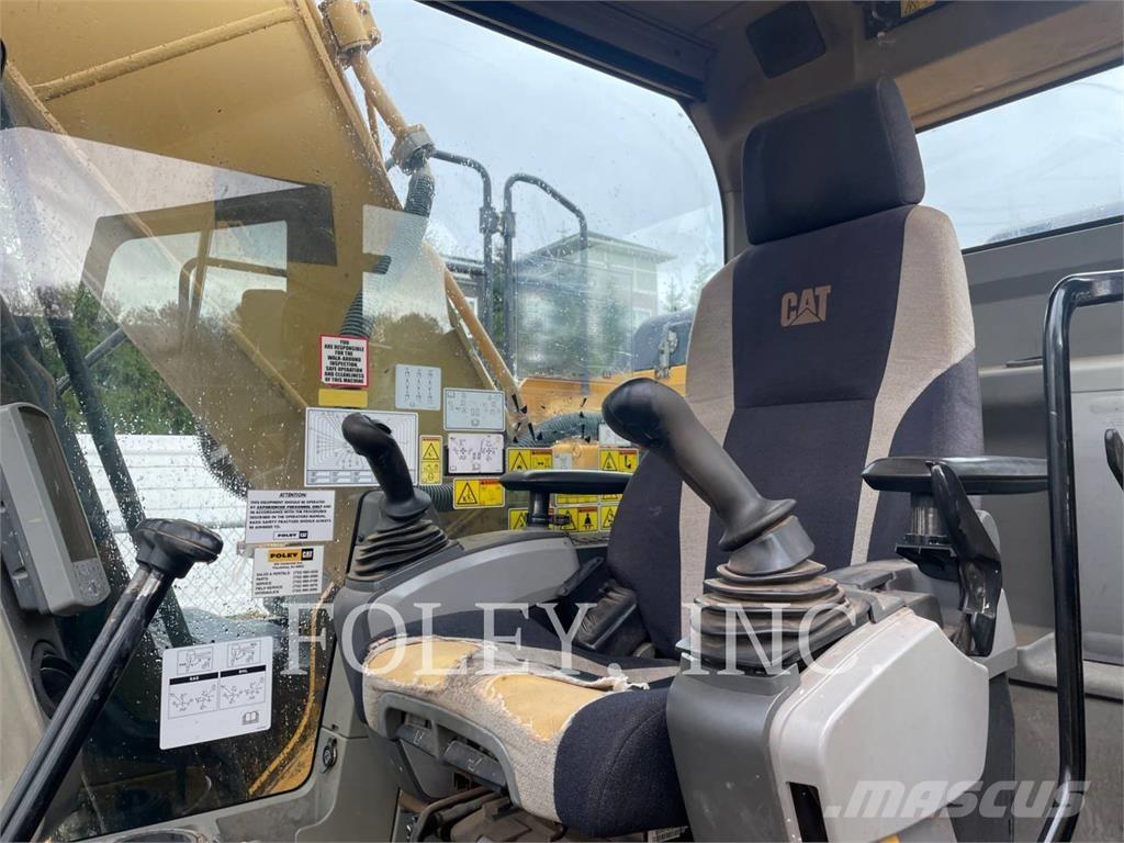 CAT 320EL Bandgrävare