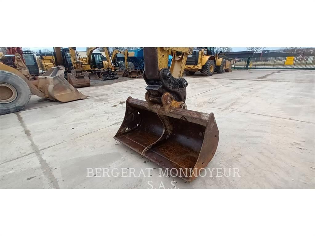CAT 321D CR Bandgrävare