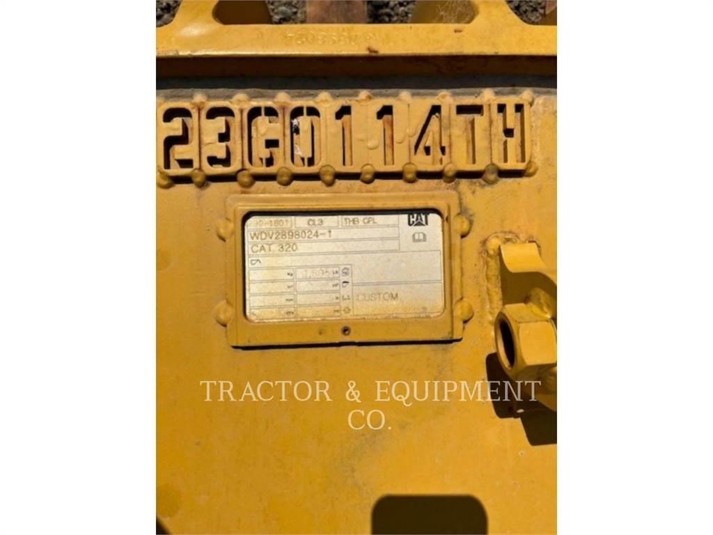 CAT 323 Bandgrävare