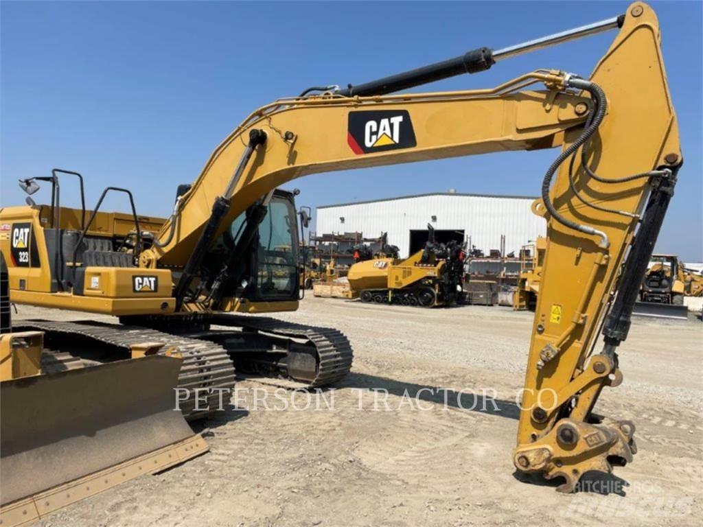 CAT 323 Bandgrävare