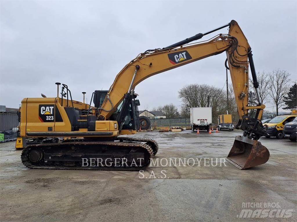 CAT 323 Bandgrävare