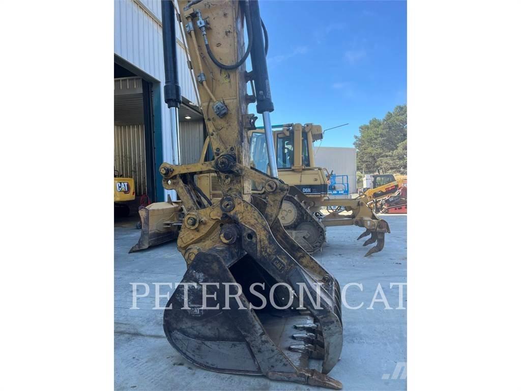 CAT 323 Bandgrävare
