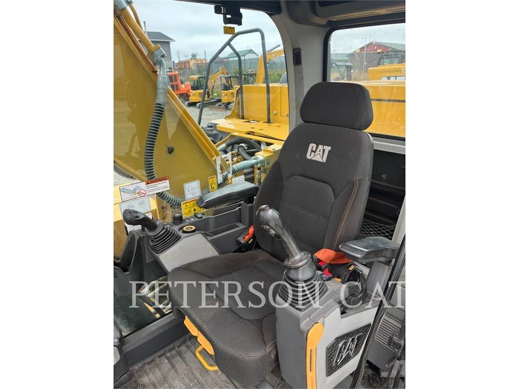 CAT 323 Bandgrävare