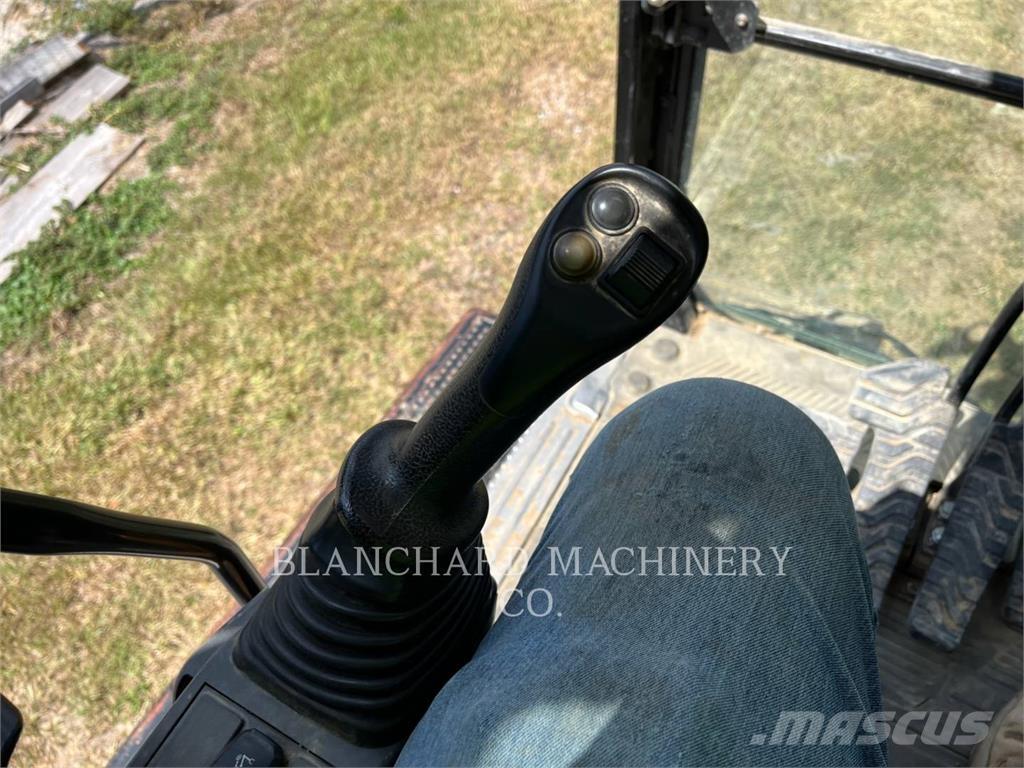 CAT 323 Bandgrävare