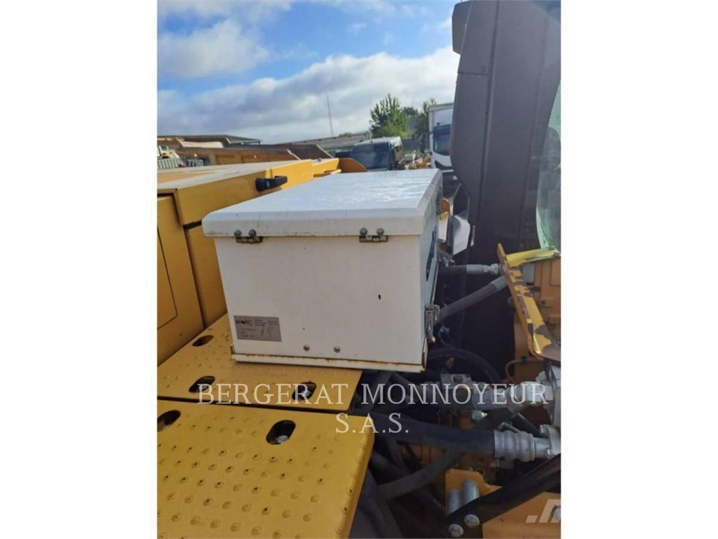 CAT 323-07 Bandgrävare