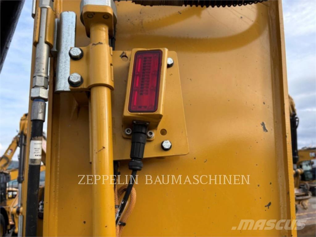 CAT 323-07D Bandgrävare