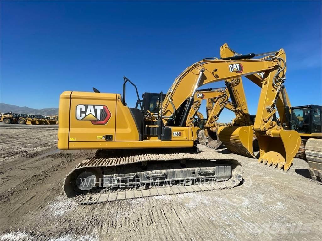CAT 323 CF Bandgrävare