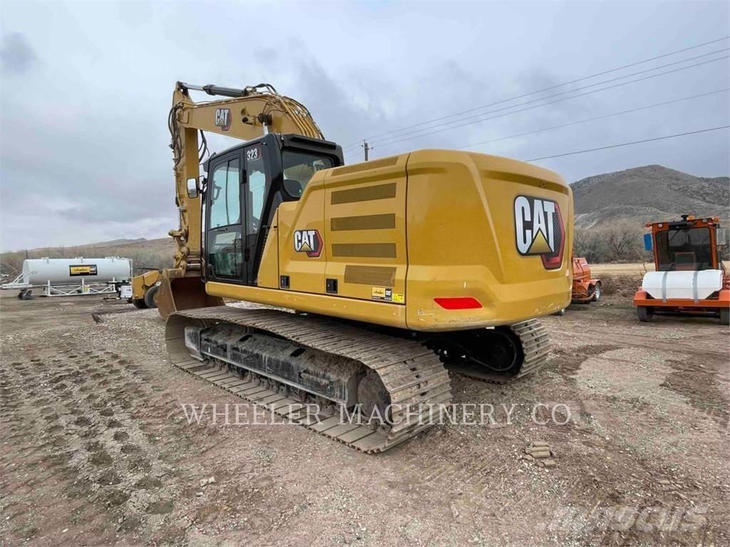 CAT 323 CF Bandgrävare