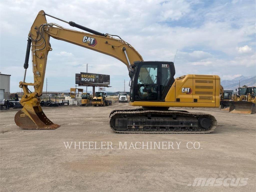 CAT 323 CF Bandgrävare