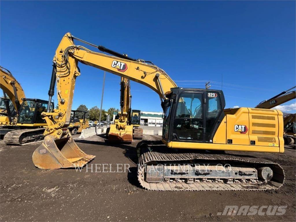 CAT 323 CF Bandgrävare