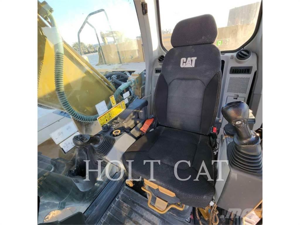 CAT 323 TC Bandgrävare
