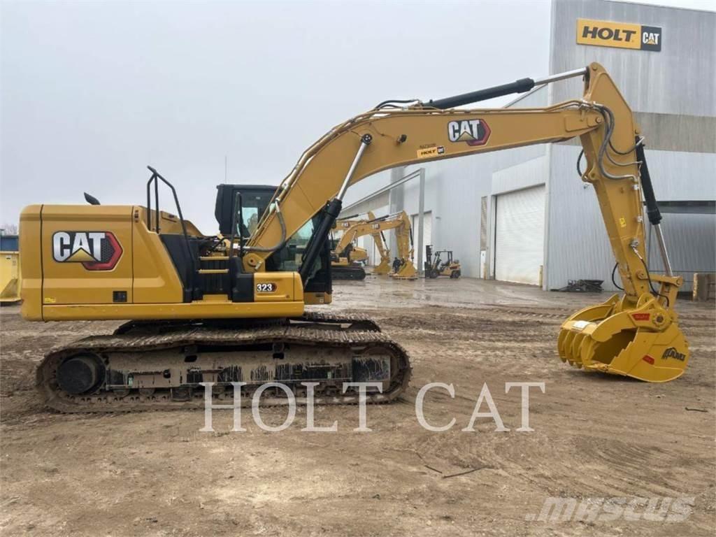 CAT 323 TC Bandgrävare