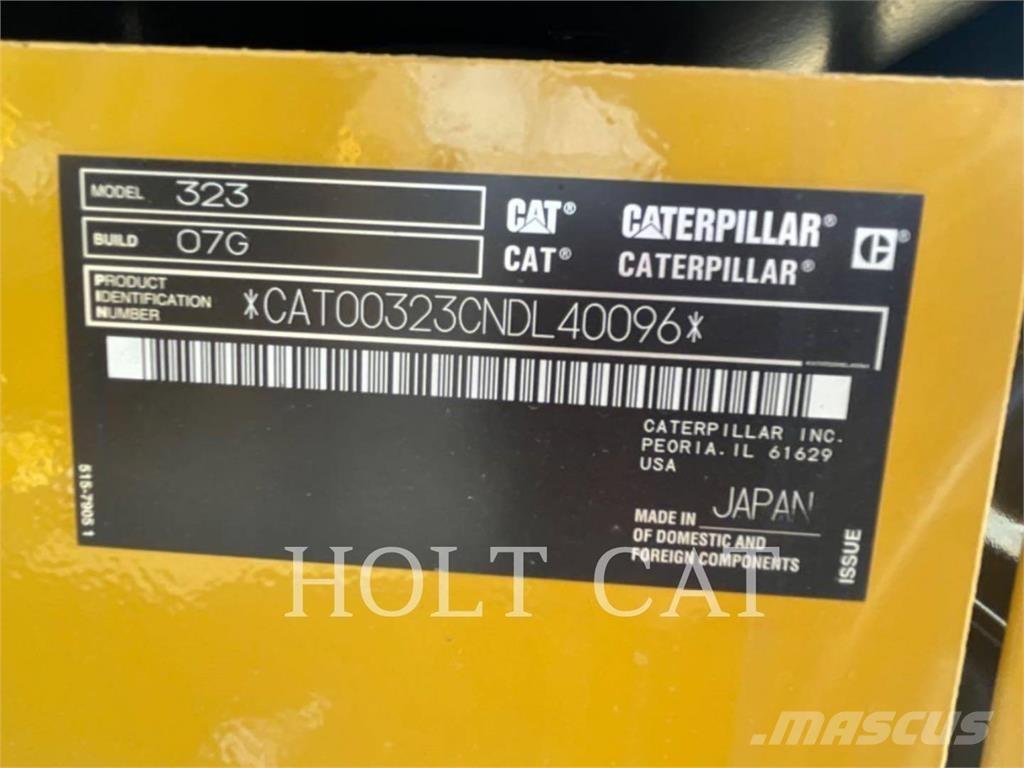 CAT 323 TC Bandgrävare