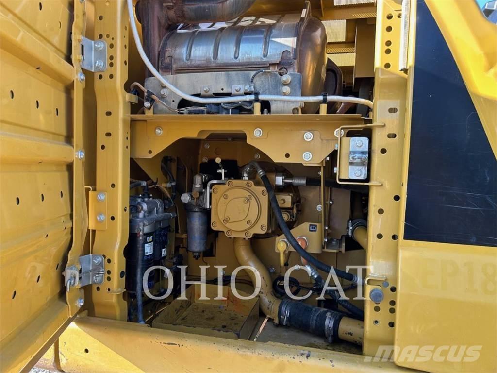 CAT 323 TCS Bandgrävare