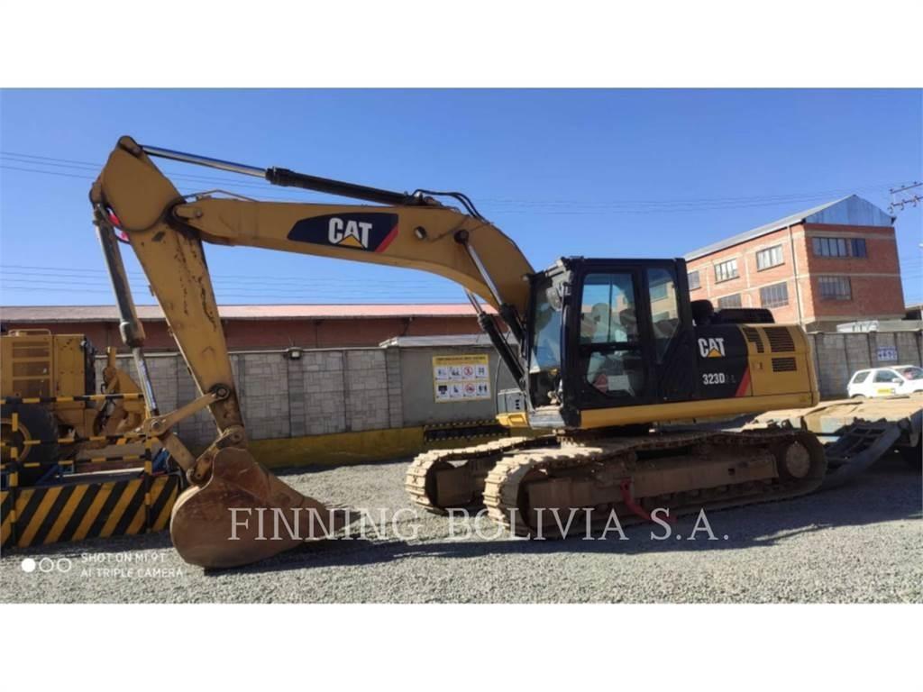 CAT 323D2L Bandgrävare