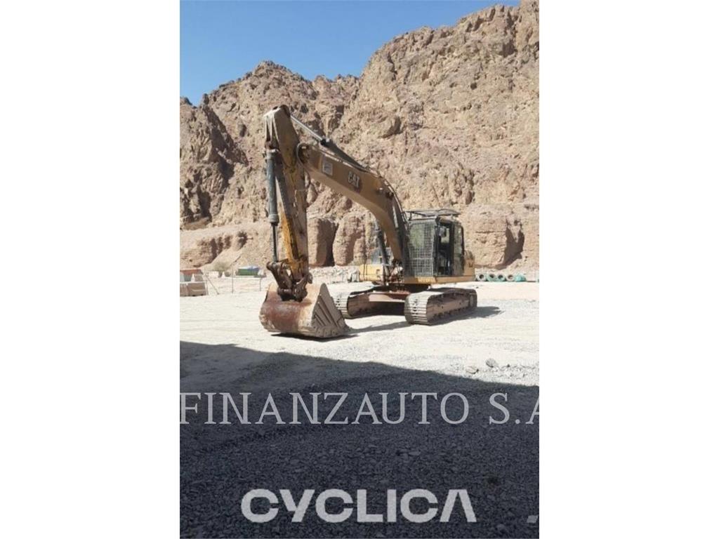 CAT 323DLN Bandgrävare