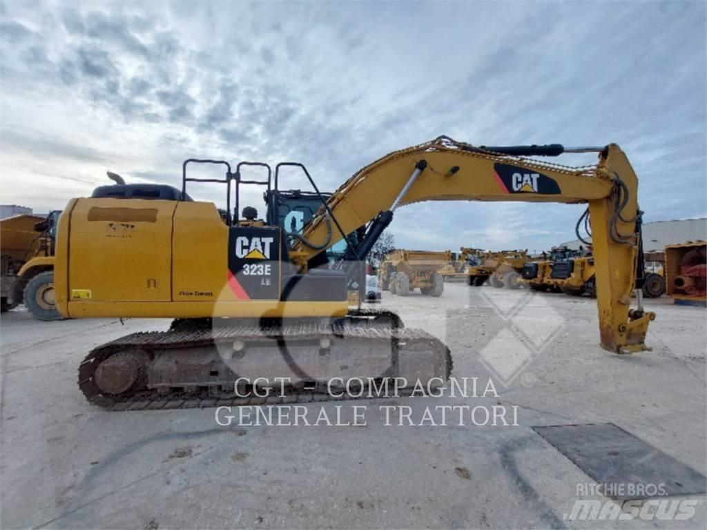 CAT 323E Bandgrävare