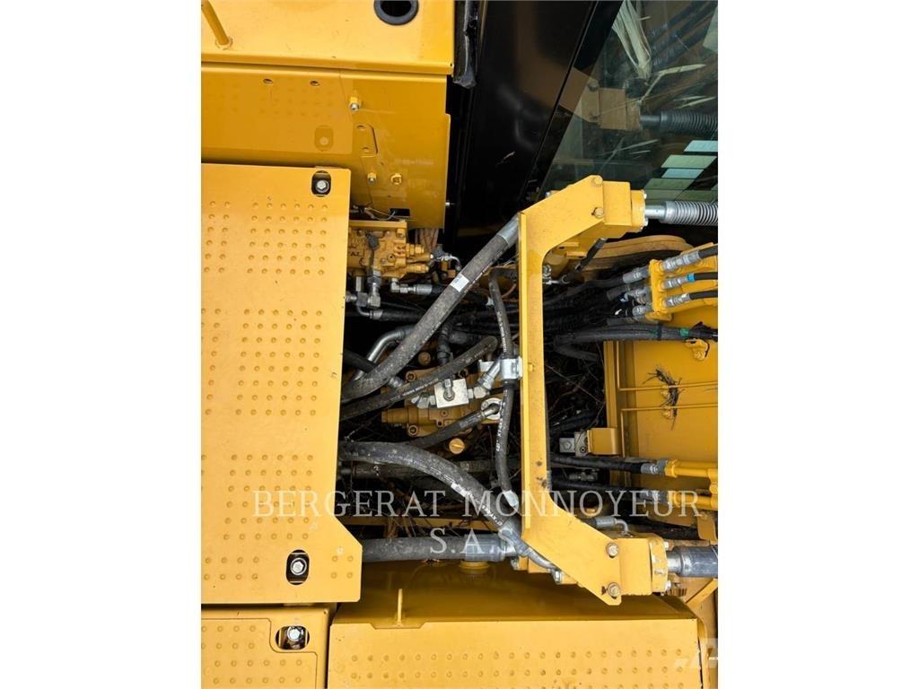 CAT 323F Bandgrävare