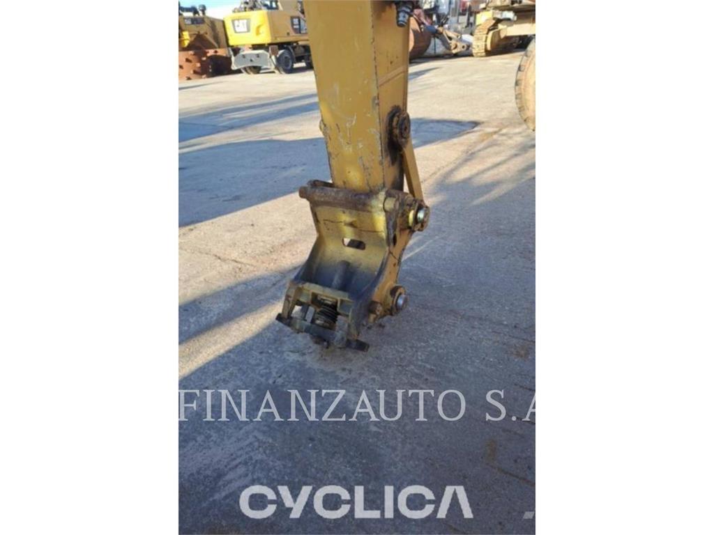 CAT 323F Bandgrävare