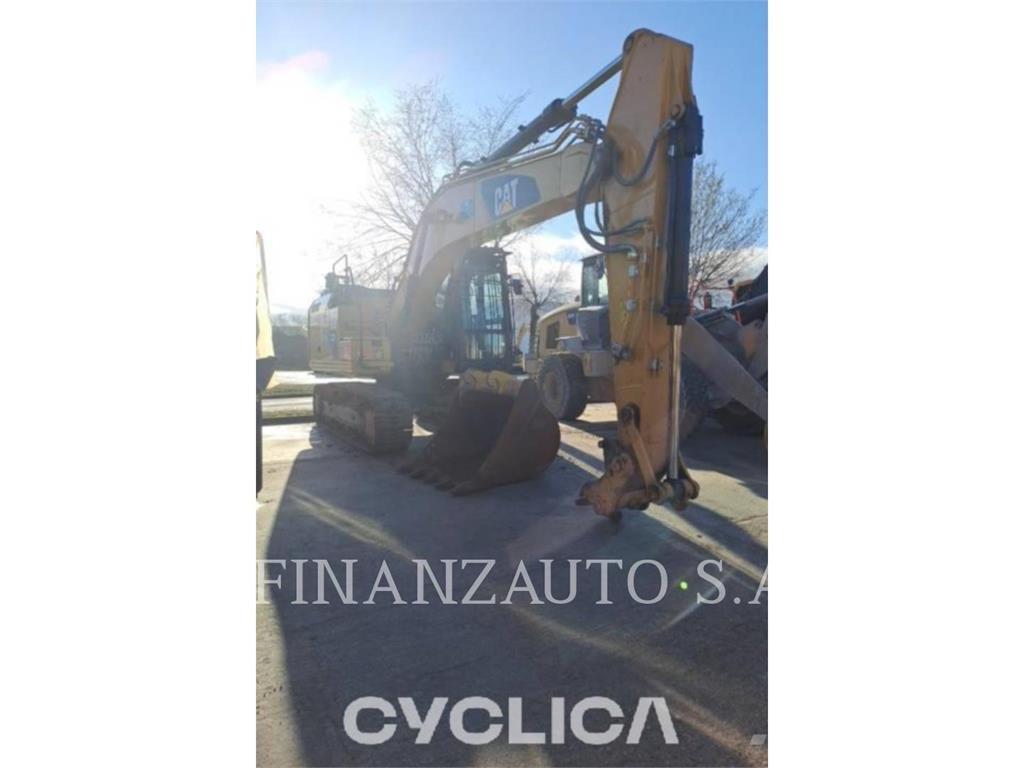 CAT 323F Bandgrävare