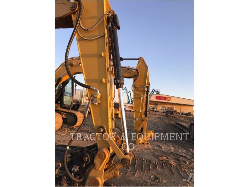 CAT 323F L Bandgrävare