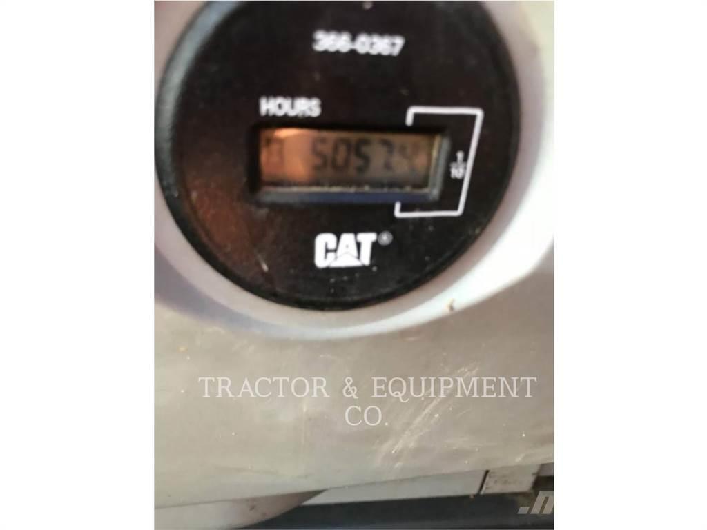 CAT 323F L Bandgrävare